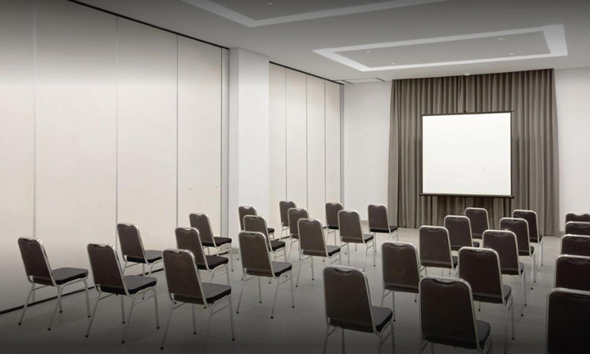 Amaris Hotel Manado Bagian luar foto